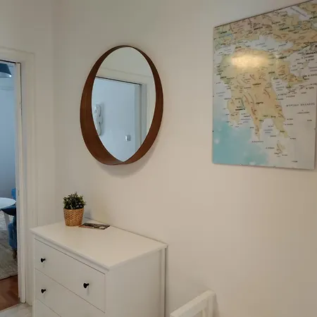 Old Town Next To Seafront Promenade Apartment *