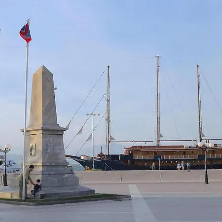 Old Town Next To Seafront Promenade Apartamento Nauplia