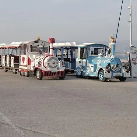 Old Town Next To Seafront Promenade Apartamento